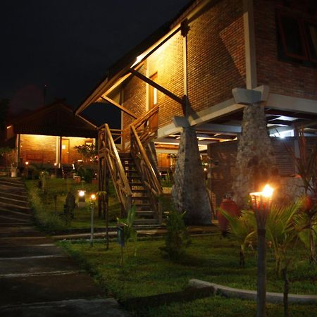 Disaster Oasis Hotel Kaliurang Exterior photo