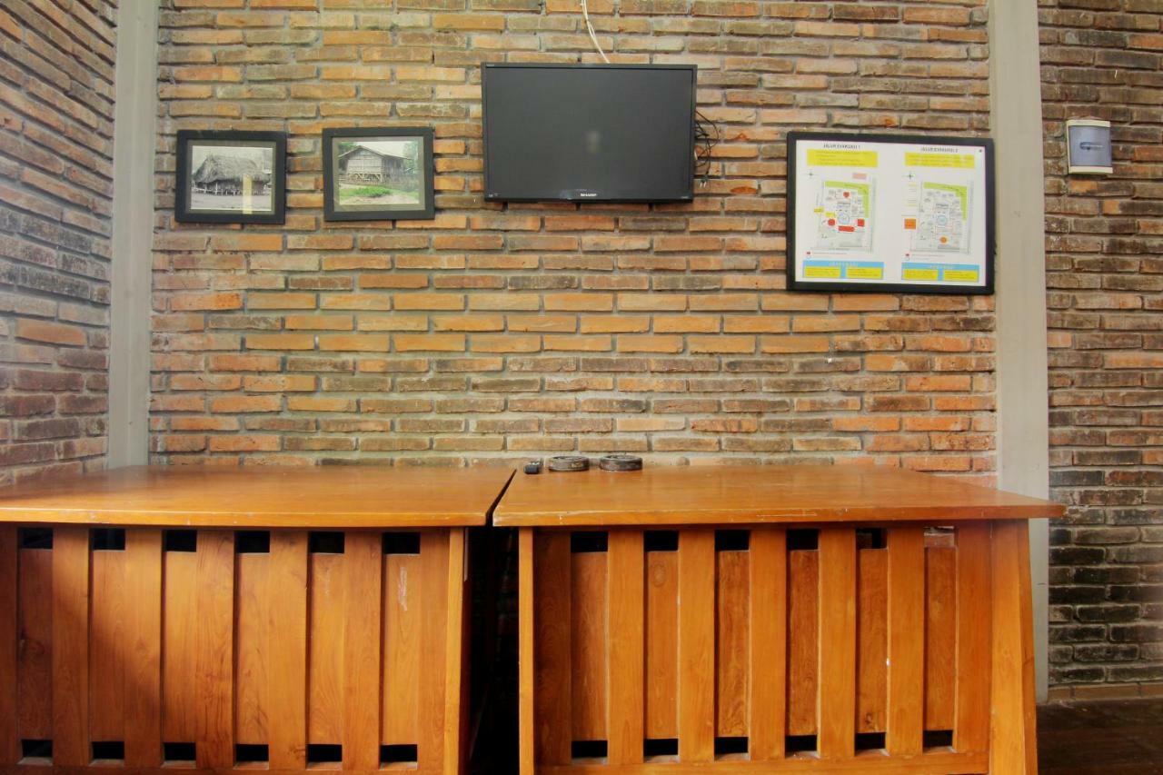 Disaster Oasis Hotel Kaliurang Exterior photo
