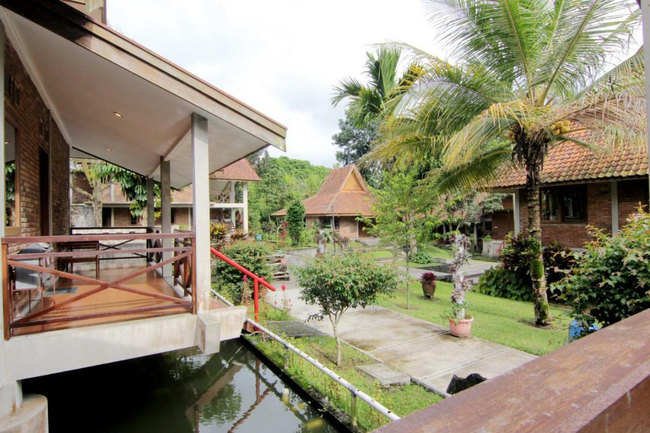 Disaster Oasis Hotel Kaliurang Exterior photo