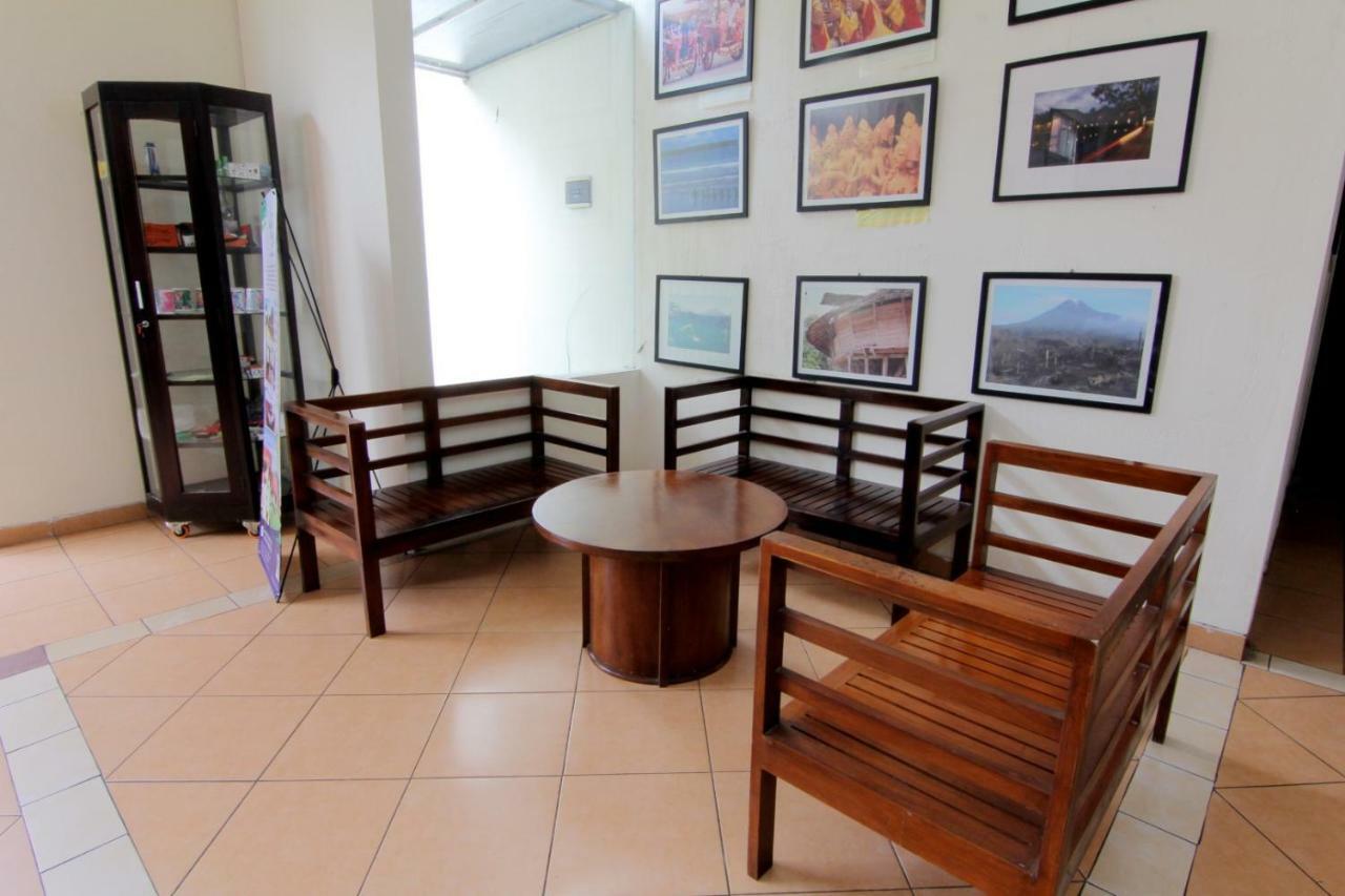 Disaster Oasis Hotel Kaliurang Exterior photo
